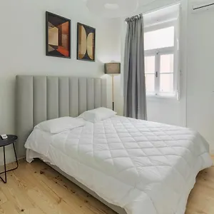 petit-studio-rosa-bairro-alto.hotels-lisbon-portugal.com/