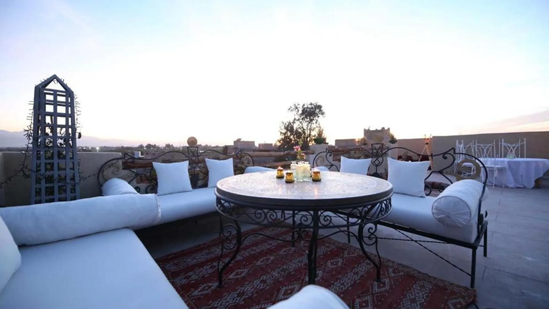 Riad Oum H&N Sidi Abdallah Ghiat